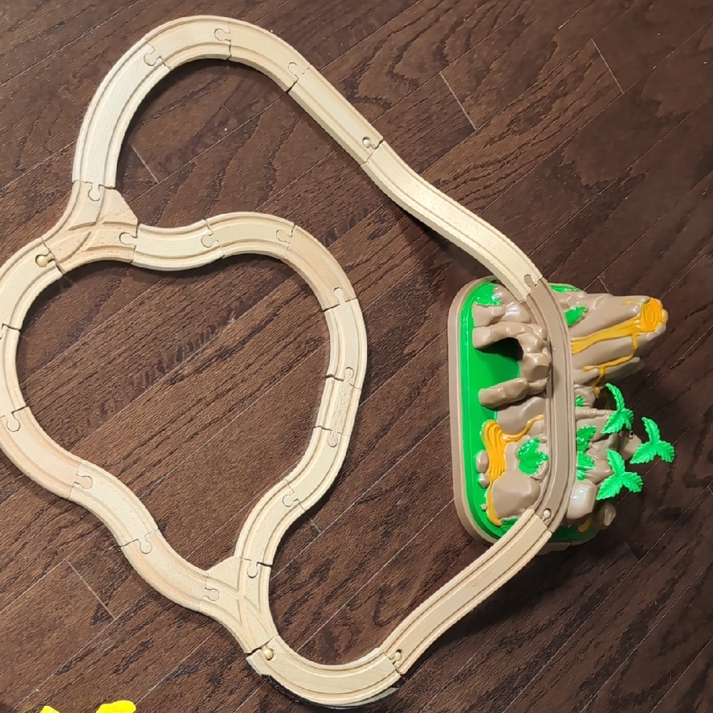 kidKraft Bucket Top Dinosaur Train Set